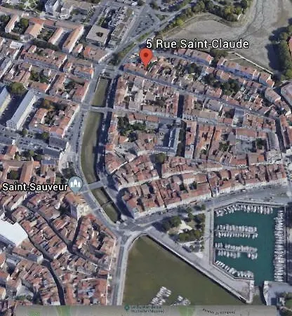 Apartment Les De Charly-le Jardin Saint Nicolas La Rochelle (Charente-Maritime)